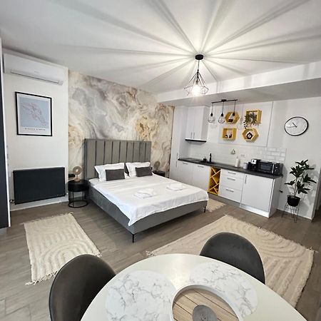 Studio 70 By Casa Del Mar 마마이아 외부 사진